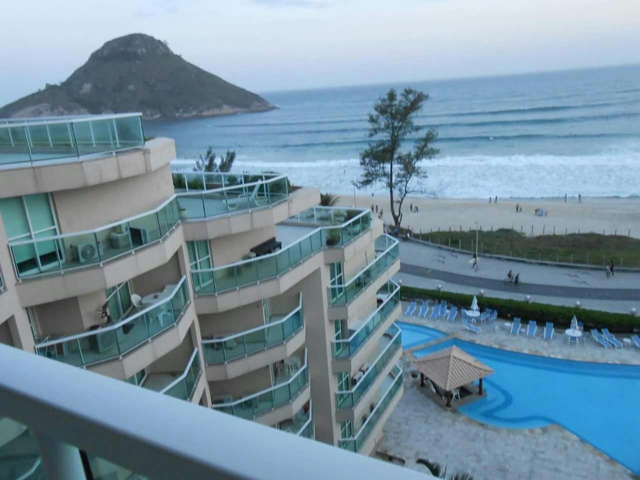 Frente Mar Apartemen *