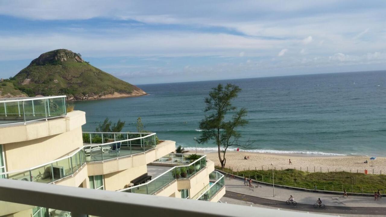 Apartemen Frente Mar